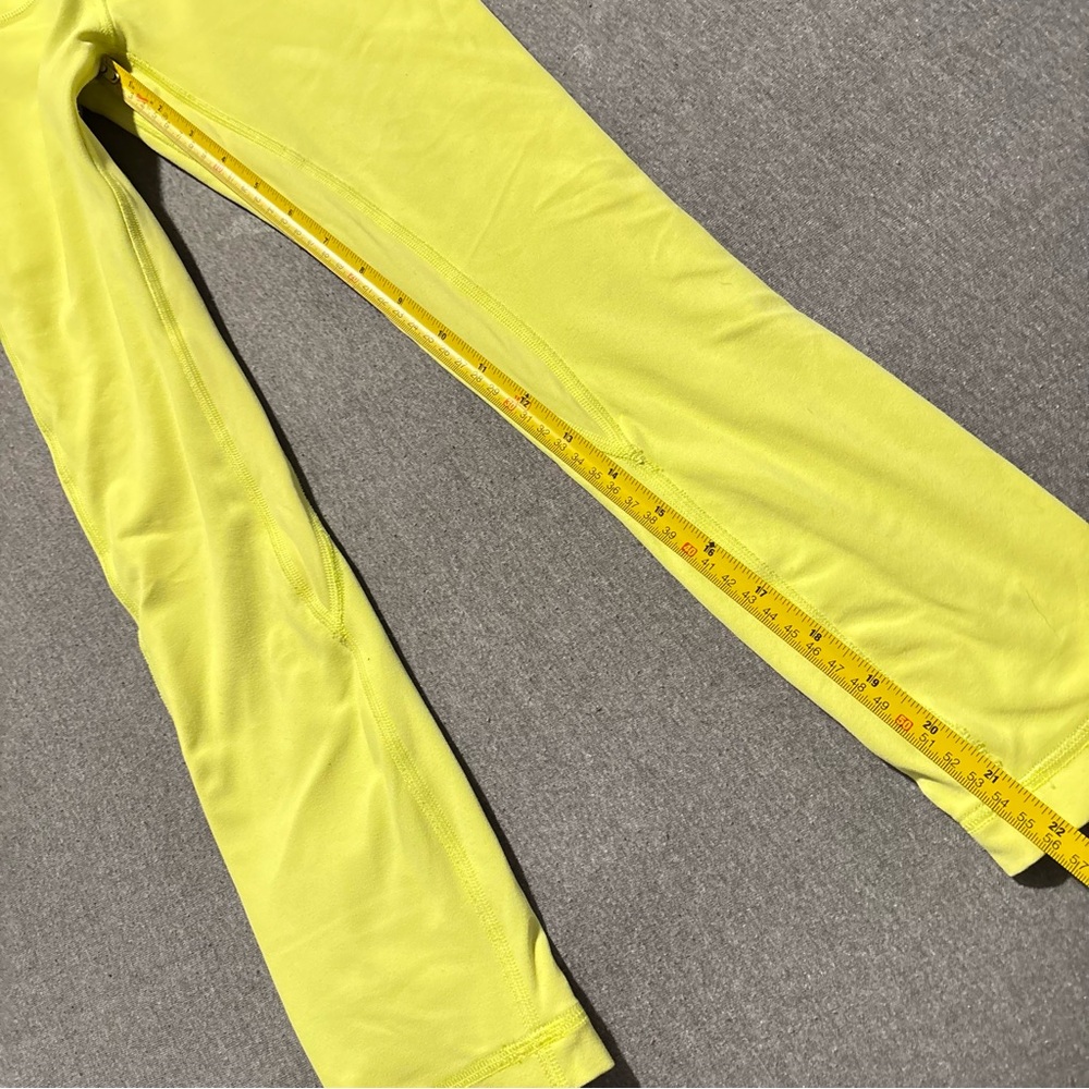 Lululemon Align High-Waisted Trousers, 71 cm
Yellow Streamer - Picture 15 of 15